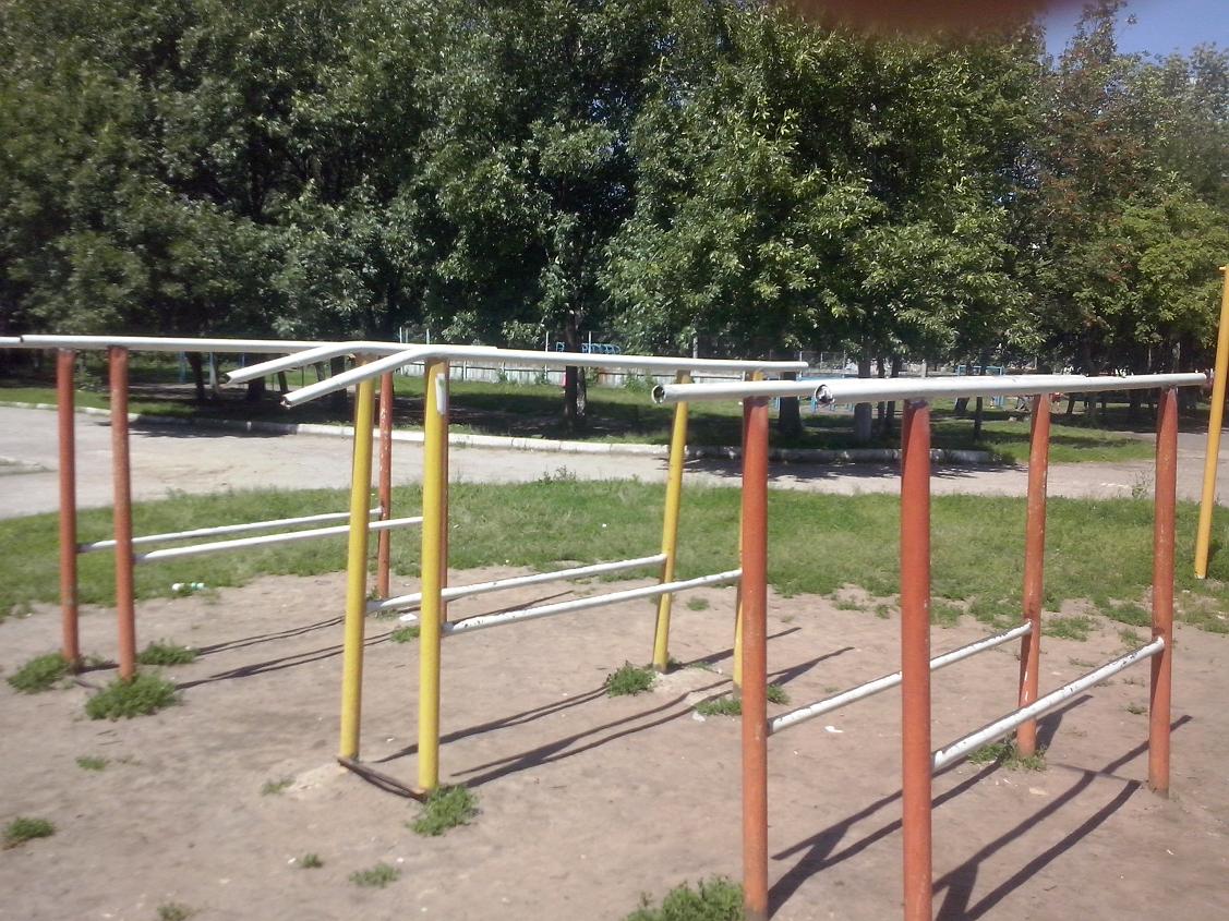 Klimmzugstange bei Calisthenics Park at улица Гагарина, городской округ Рязань – Foto 13 von 16