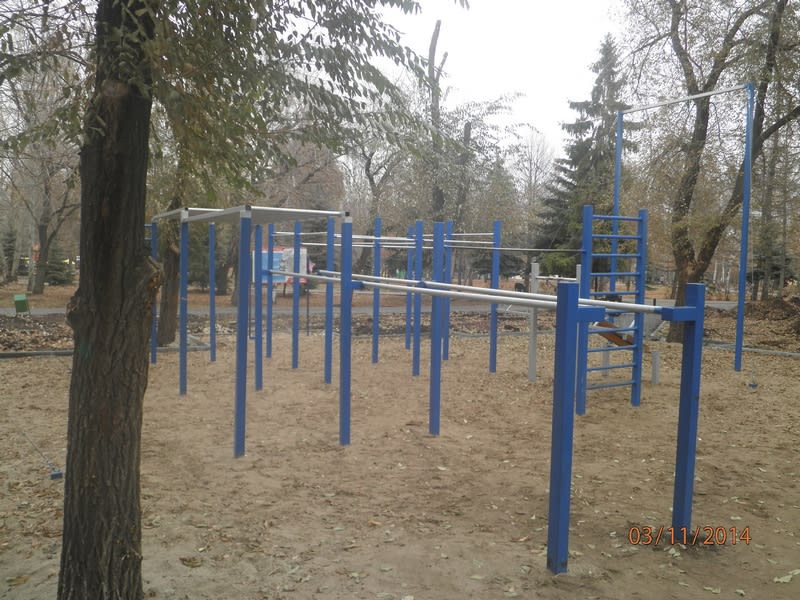Bauchbank bei Calisthenics Park at Аэродромная улица, Самара – Foto 10 von 10