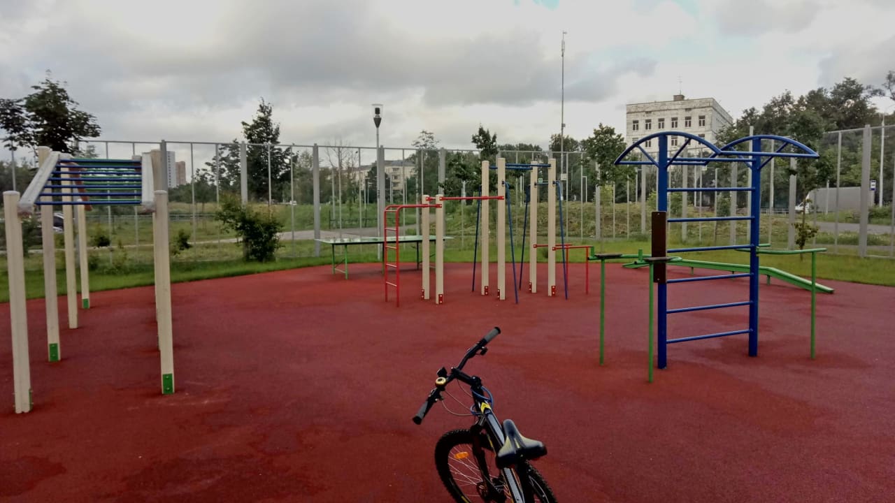 Abs Bench at Calisthenics Park at Базовская улица, Москва – photo 5 of 6