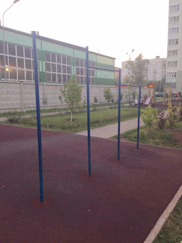 Klimmzugstange bei Calisthenics Park at Рождественская улица, Балашиха – Foto 1 von 2