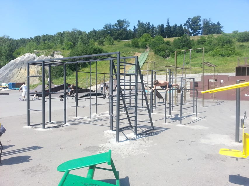Spalier la Calisthenics Park at Верхняя терраса, Томск – fotografia 4 din 10