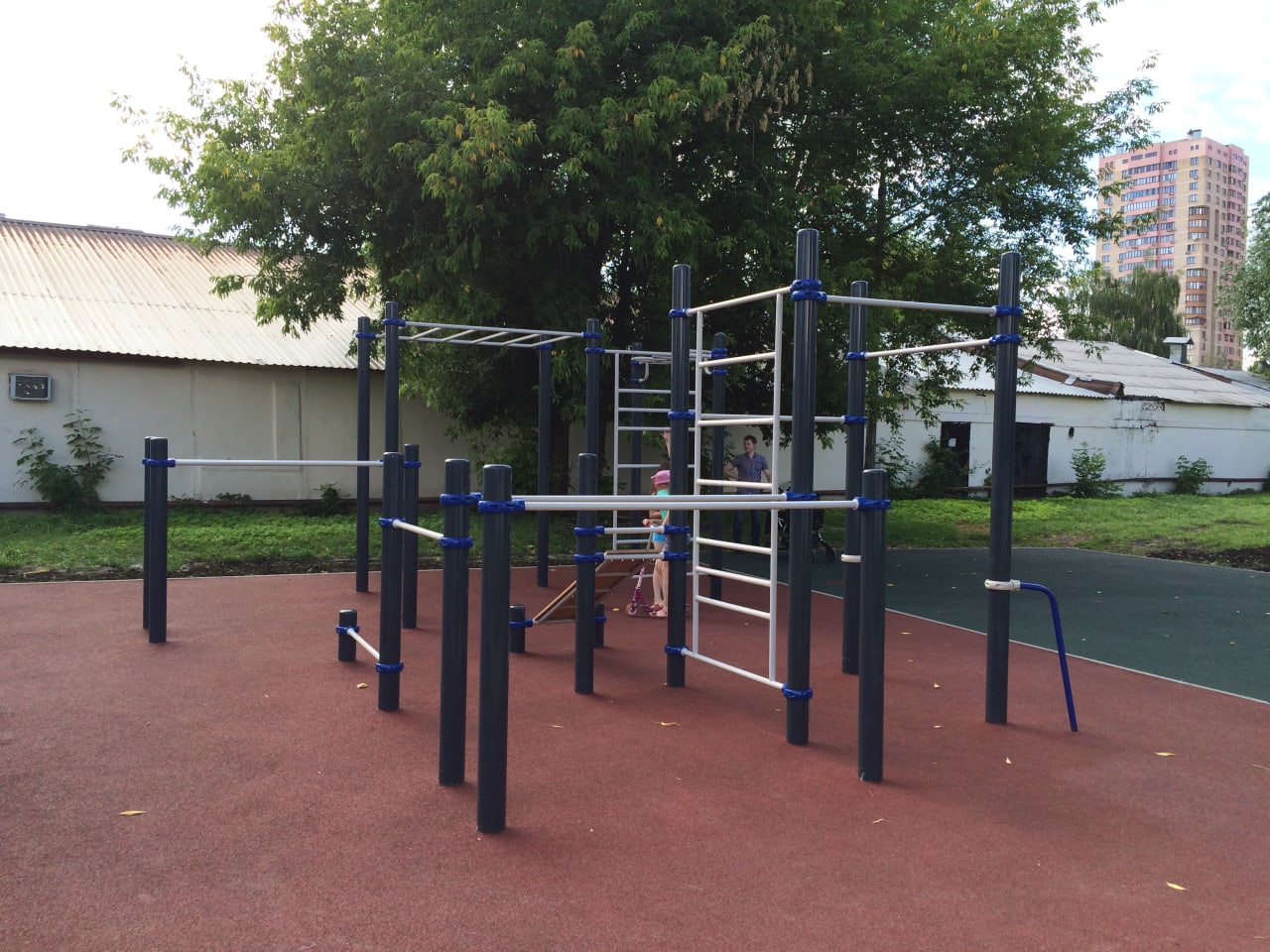 Hangelstange bei Calisthenics Park at Парковая улица, Реутов – Foto 3 von 5