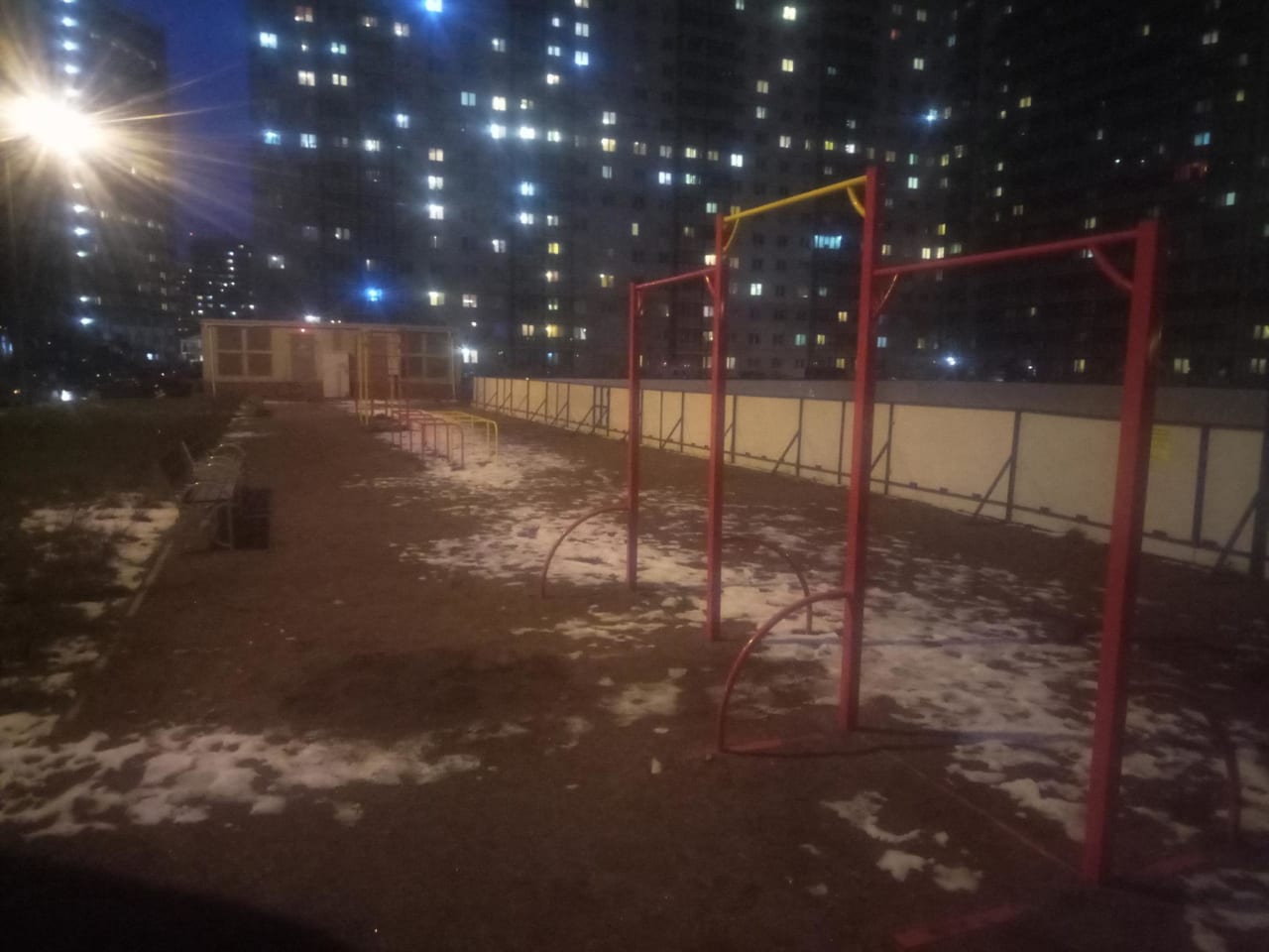 Liegestützgriffe bei Calisthenics Park at Охтинская аллея, Мурино – Foto 2 von 2