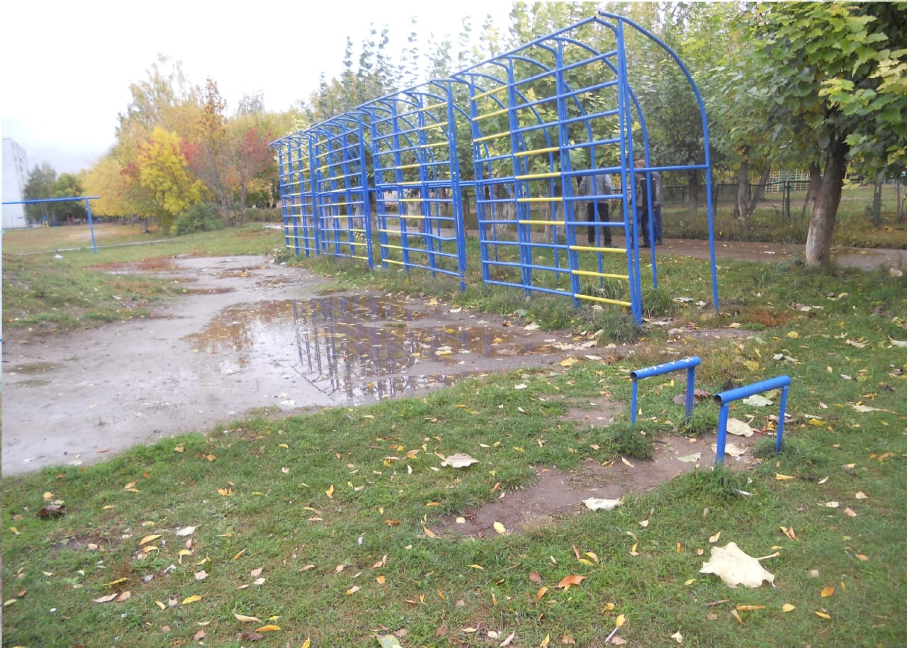 Barren bei Outdoor Gym in ЗЯБ, Набережные Челны #wp1862 – Foto 2 von 5