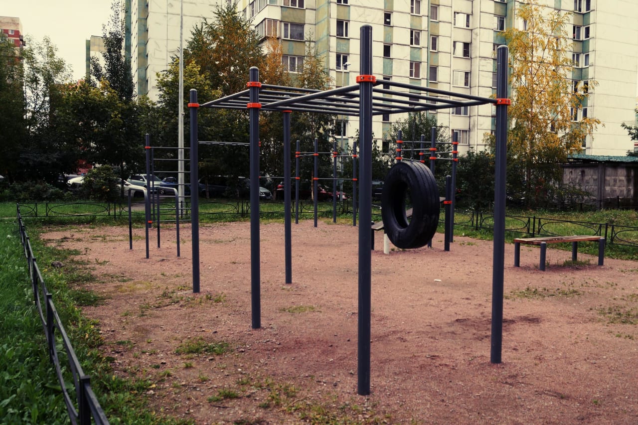 Pull Up Bar at Calisthenics Park at проспект Маршала Жукова, Санкт-Петербург – photo 5 of 5