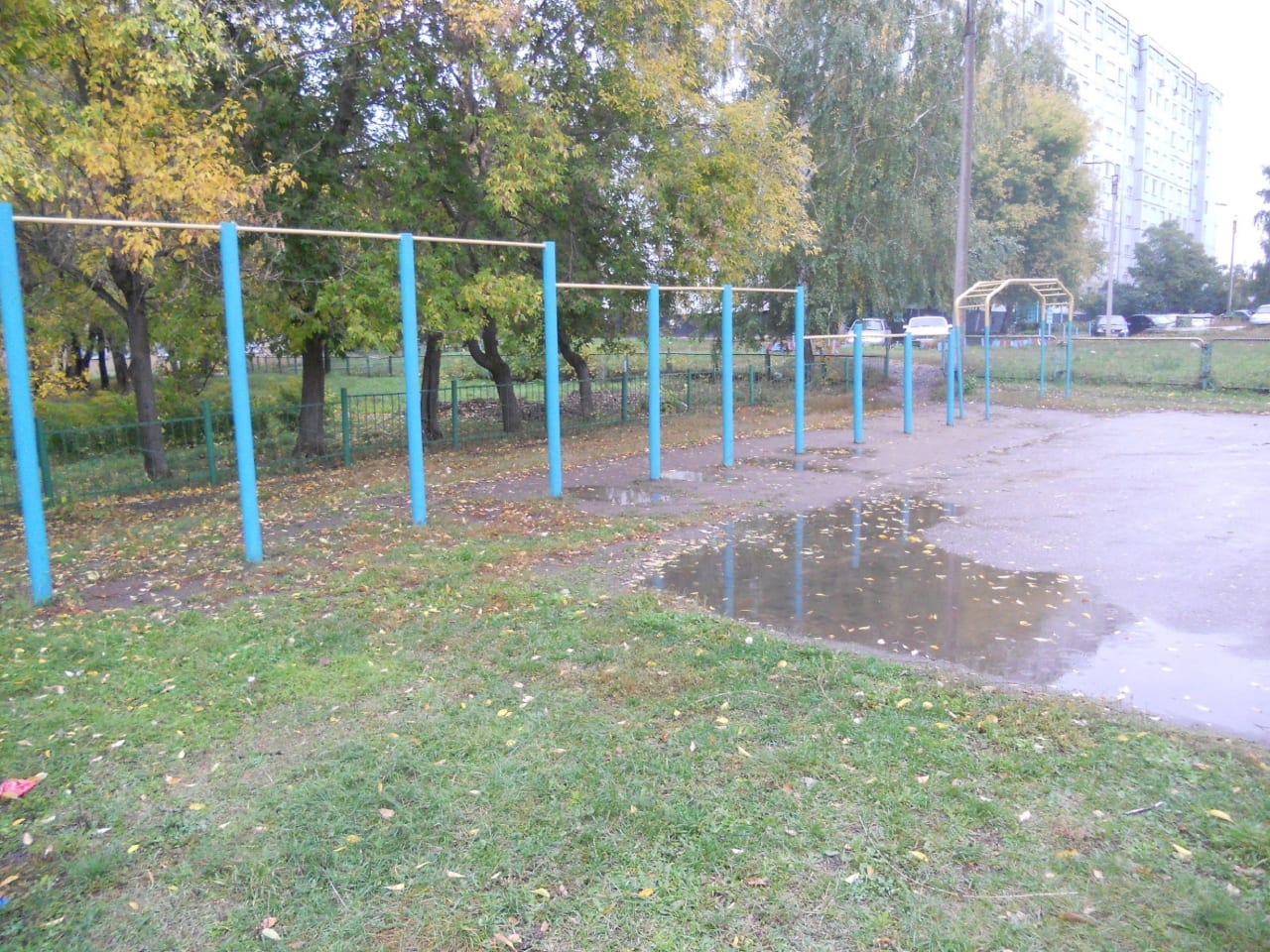Hangelstange bei Calisthenics Park at улица Маршала Жукова, Набережные Челны – Foto 3 von 4