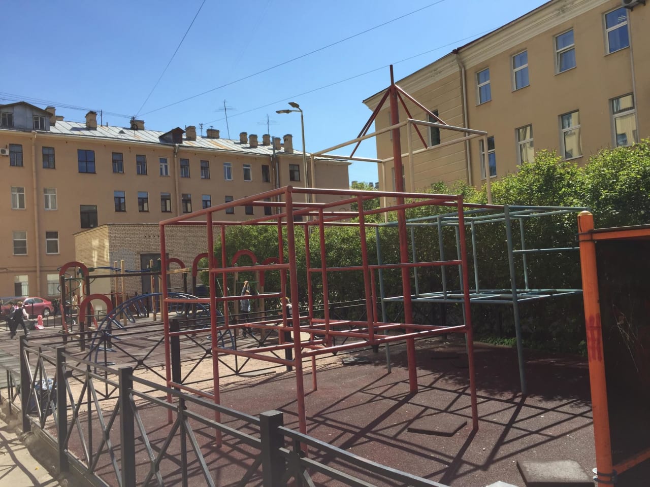 Monkey Bars at Calisthenics Park at Кронверкская улица, Санкт-Петербург – photo 3 of 5