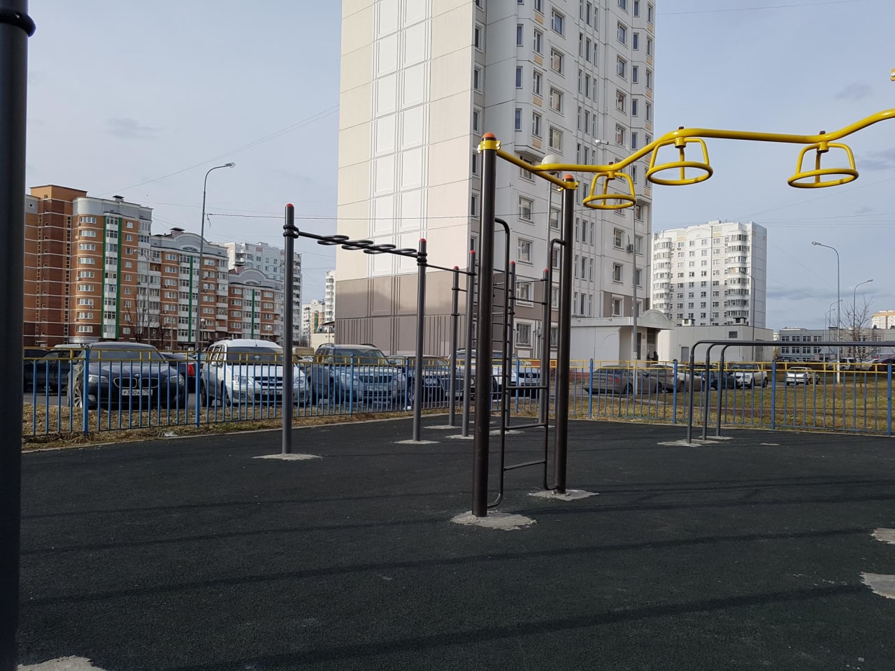 Pull Up Bar at Calisthenics Park at Изюмская улица, Москва – photo 6 of 6