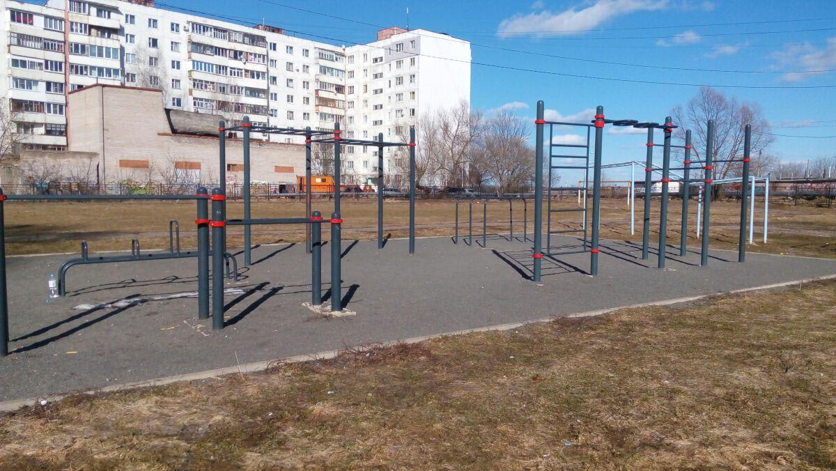 Klimmzugstange bei Calisthenics Park at 1-я Железнодорожная улица, Можайск – Foto 1 von 3