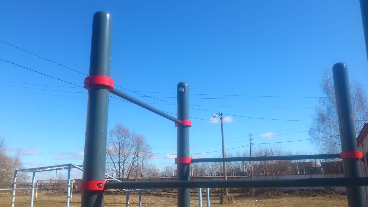 Hangelstange bei Calisthenics Park at 1-я Железнодорожная улица, Можайск – Foto 3 von 3