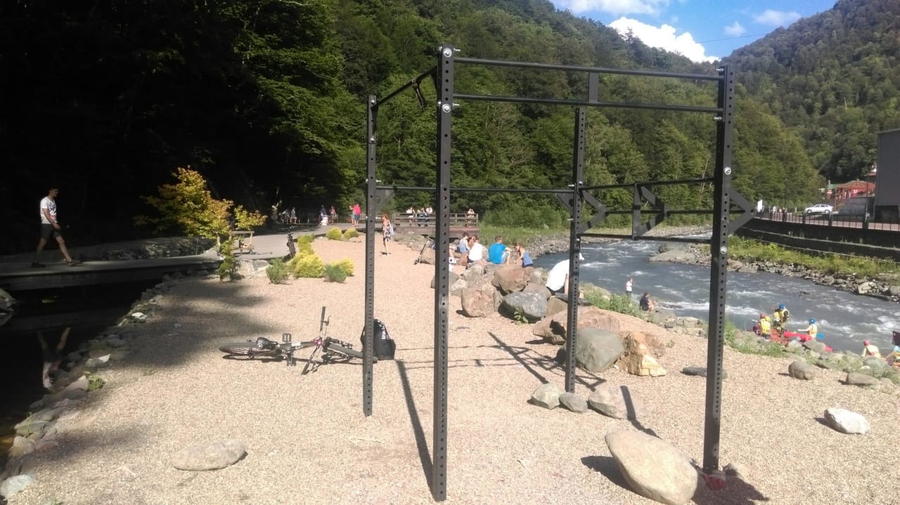 Outdoor Gym in Роза Хутор, Эстосадок – Foto 4 von 6