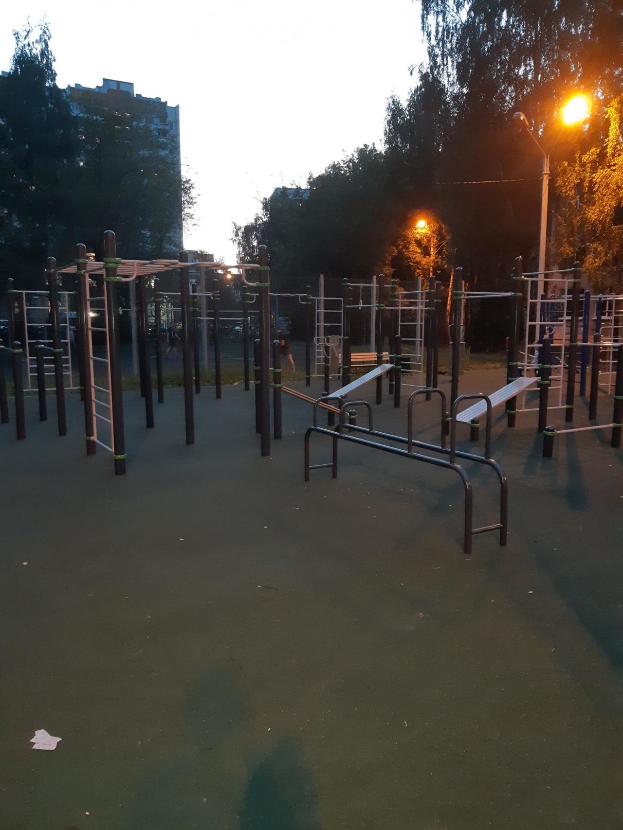 Klimmzugstange bei Calisthenics Park at улица Дзержинского, Королёв – Foto 1 von 2