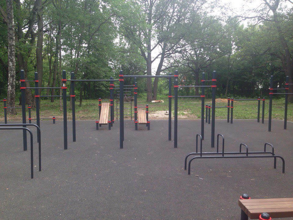 Parallel Gym Bars at Calisthenics Park at улица Ленина, Щёкино – photo 2 of 3