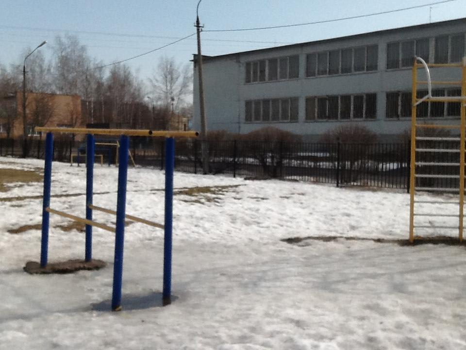 Barren bei Calisthenics Park at Школьная улица, Шатура – Foto 2 von 3