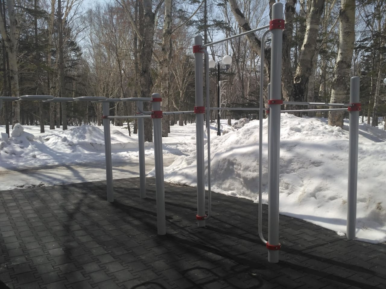 Klimmzugstange bei Calisthenics Park at Мост влюблённых, Южно-Сахалинск – Foto 6 von 6