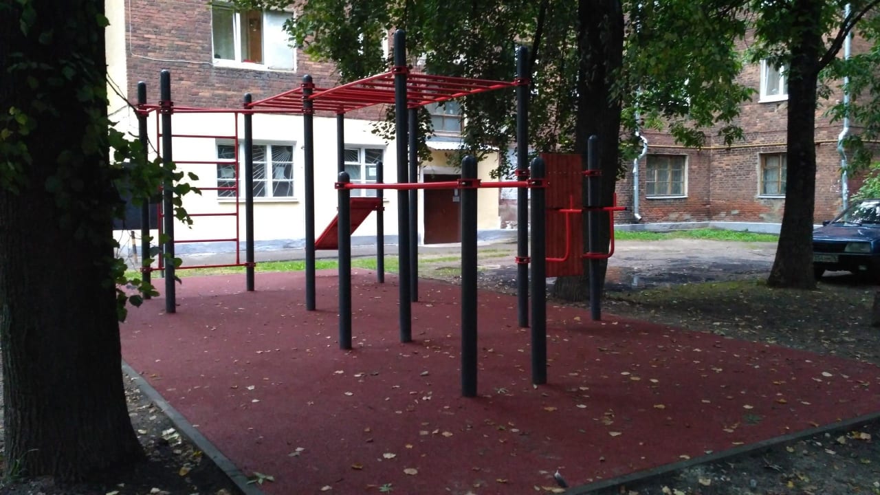 Barren bei Calisthenics Park at проспект Ленина, Ярославль – Foto 2 von 2