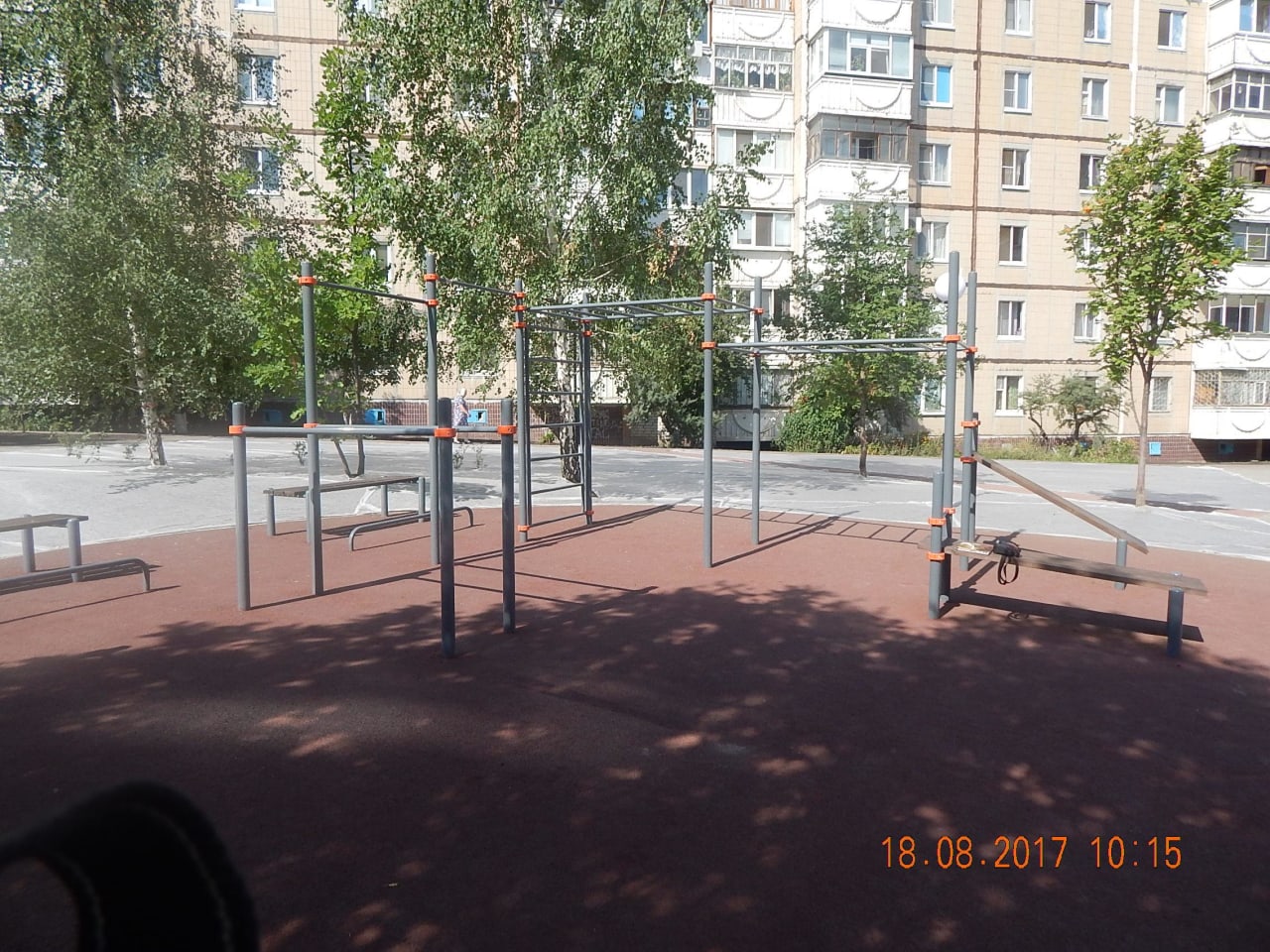 Barren bei Calisthenics Park at улица Дегтярёва, Белгород – Foto 2 von 3