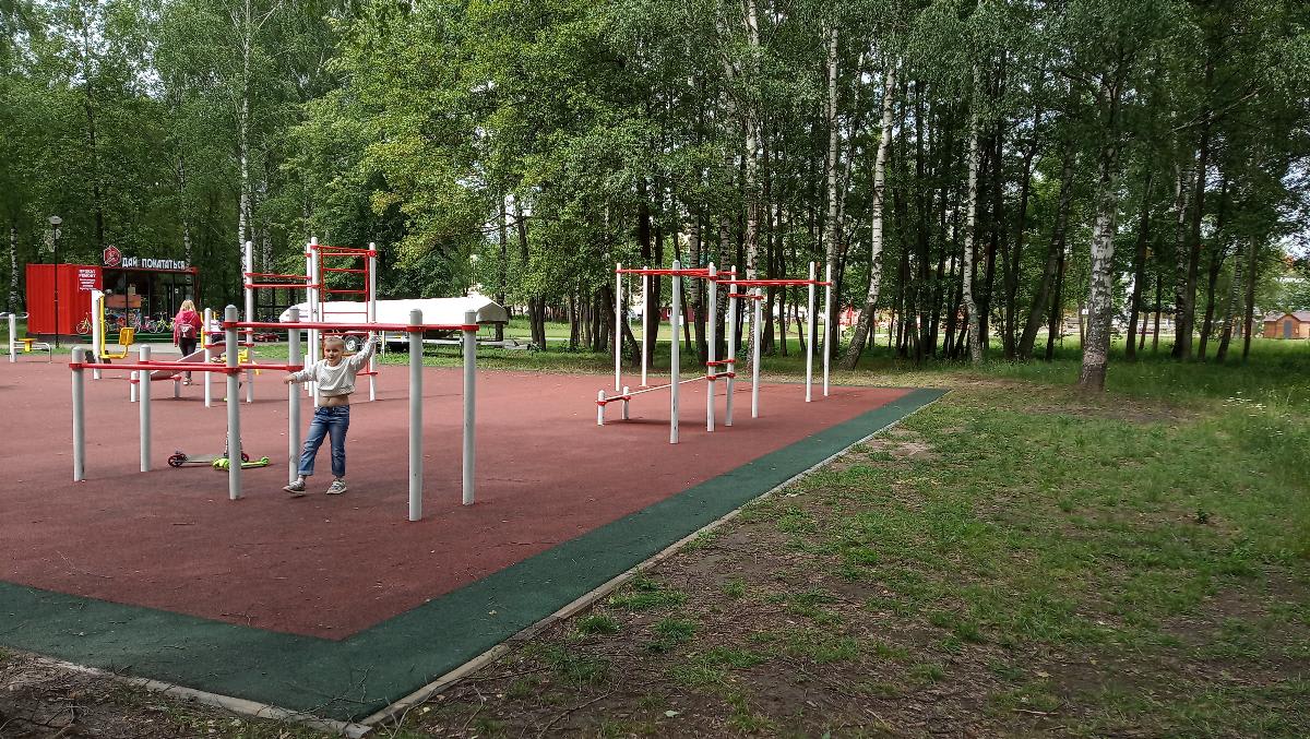 Hangelstange bei Calisthenics Park at аллея Славы, Егорьевск – Foto 4 von 8
