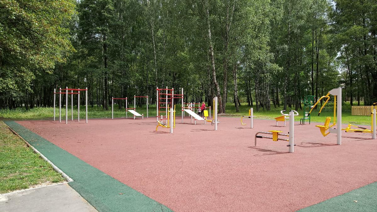 Bauchbank bei Calisthenics Park at аллея Славы, Егорьевск – Foto 6 von 8