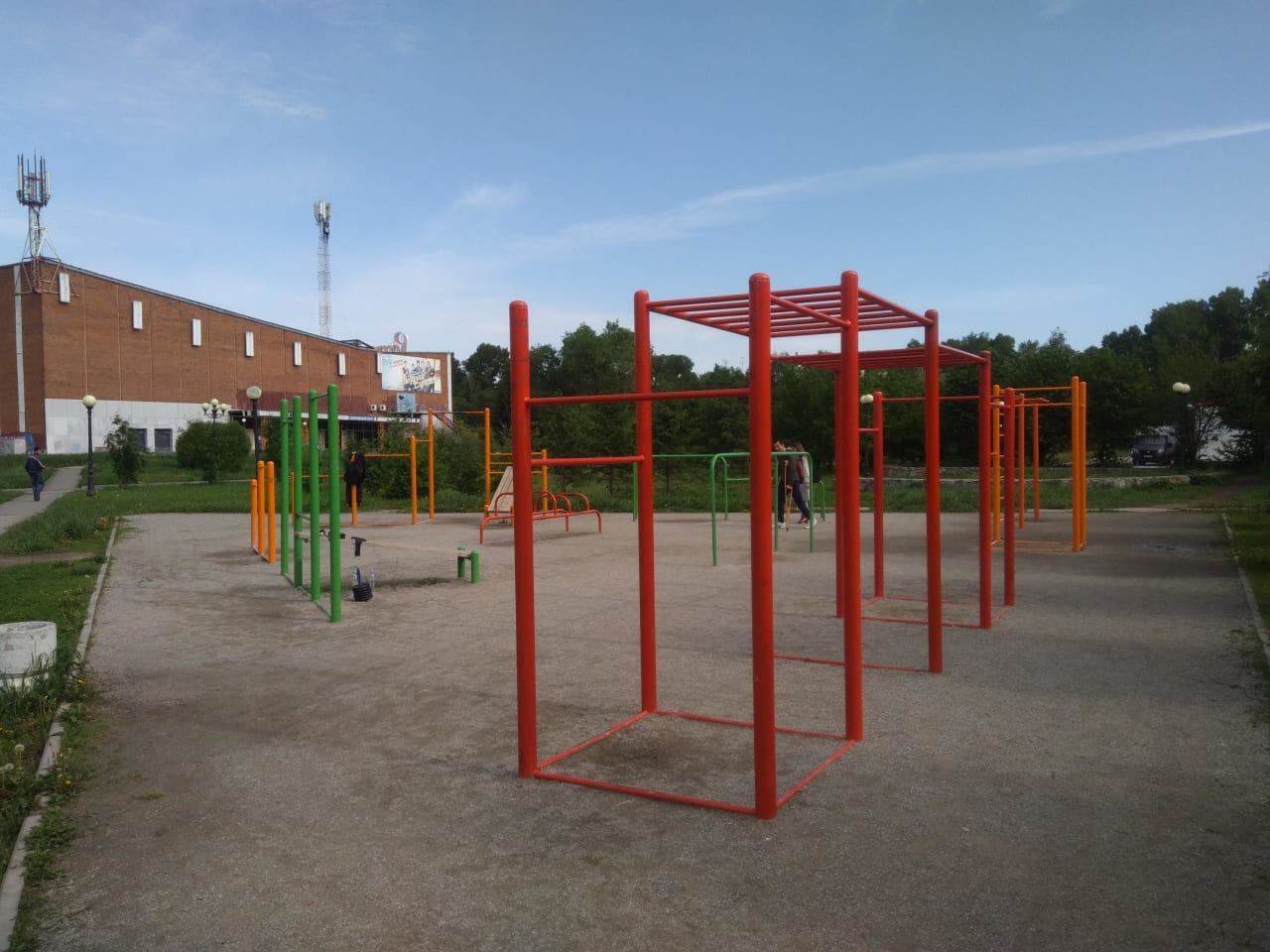 Klimmzugstange bei Outdoor Gym in Затулинский жилмассив, городской округ Новосибирск – Foto 1 von 5