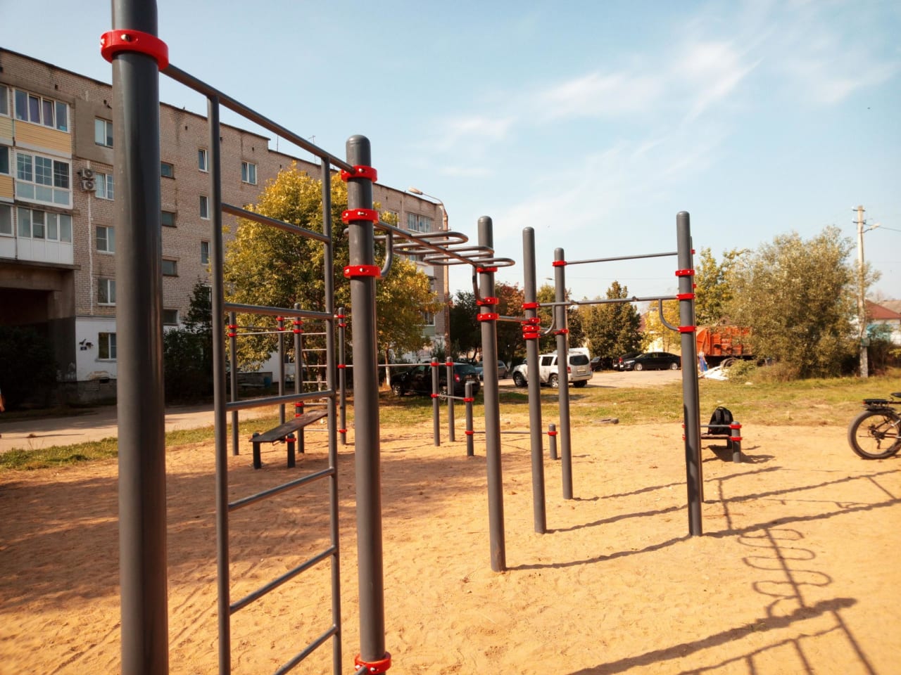 Sprossenwand bei Calisthenics Park at Калининское шоссе, городской округ Торжок – Foto 4 von 13