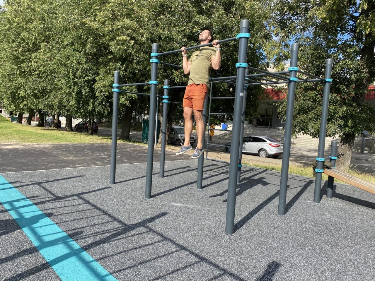 Sprossenwand bei Calisthenics Park at набережная реки Великой, Псков – Foto 11 von 12