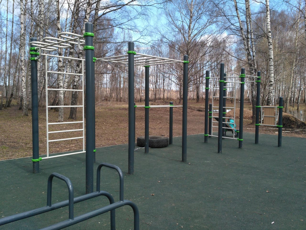 Hangelstange bei Calisthenics Park at Студенческий проезд, Ивантеевка – Foto 3 von 4