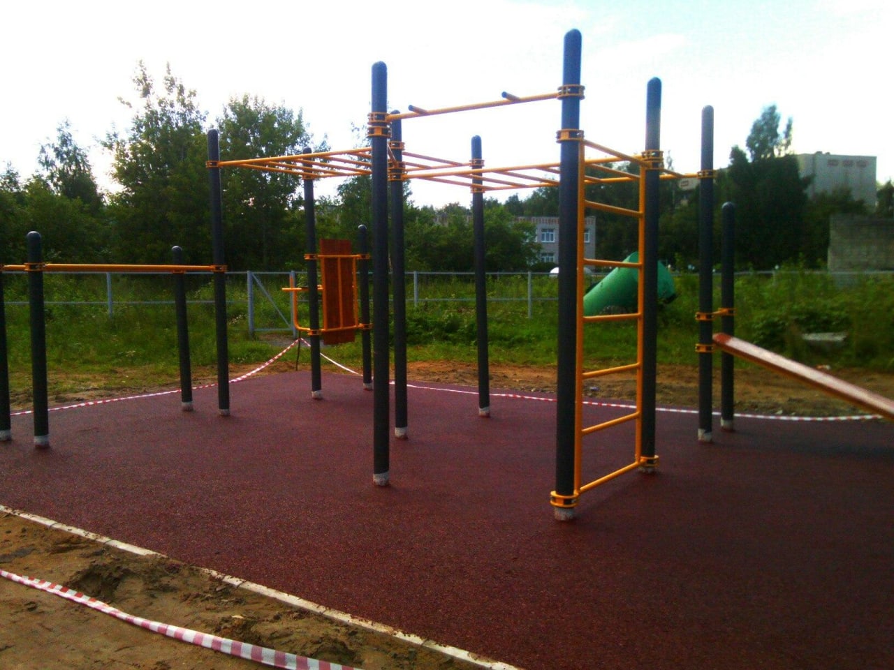 Barren bei Calisthenics Park at Судостроительная улица, Судоверфь – Foto 2 von 3