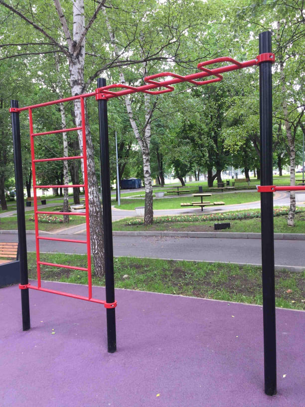 Pull Up Bar at Calisthenics Park at Загородное шоссе, Москва – photo 1 of 4