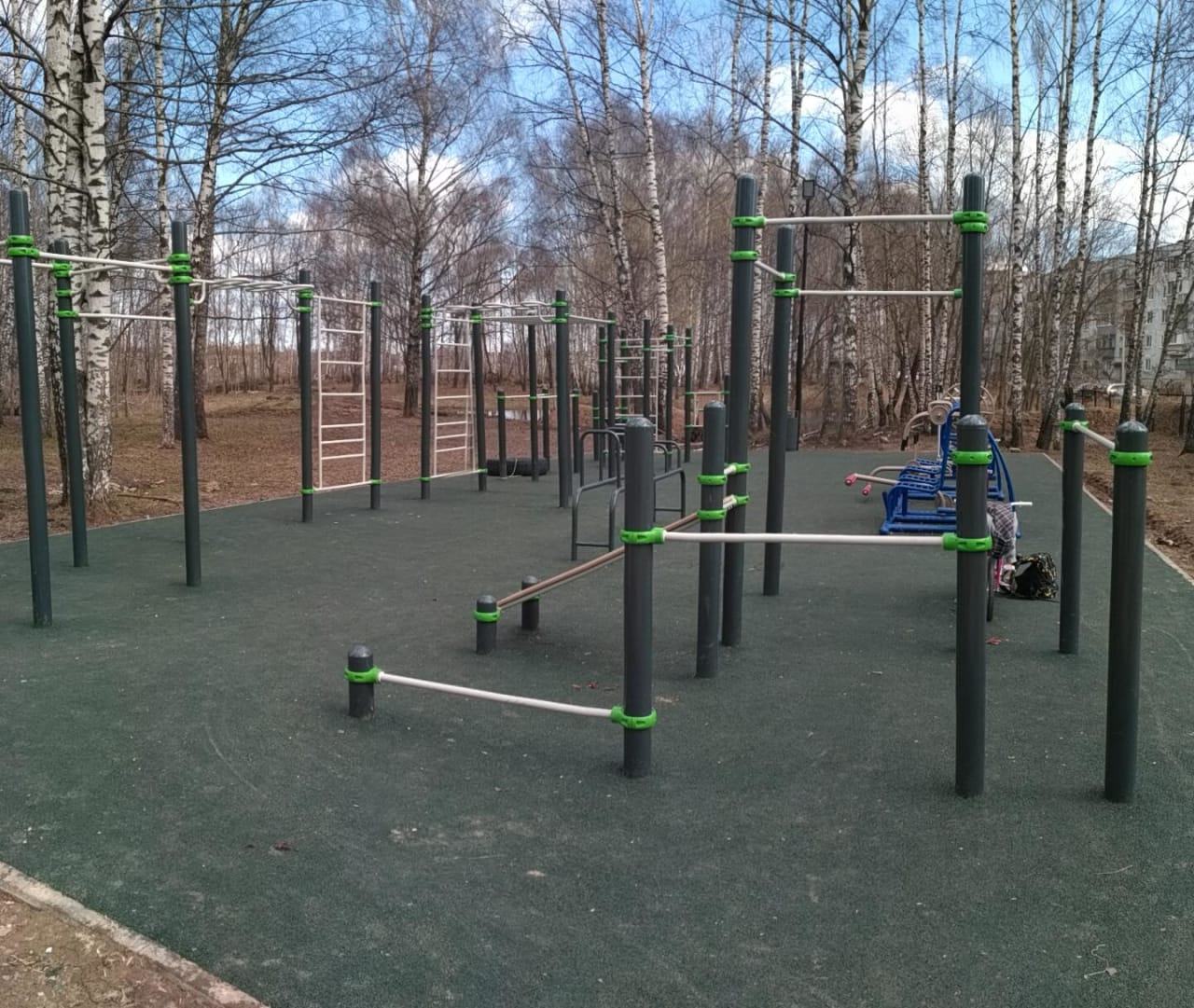 Klimmzugstange bei Calisthenics Park at Студенческий проезд, Ивантеевка – Foto 1 von 4