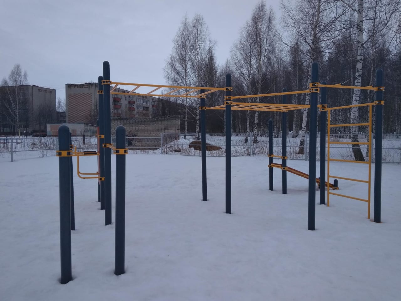 Hangelstange bei Calisthenics Park at Судостроительная улица, Судоверфь – Foto 3 von 3