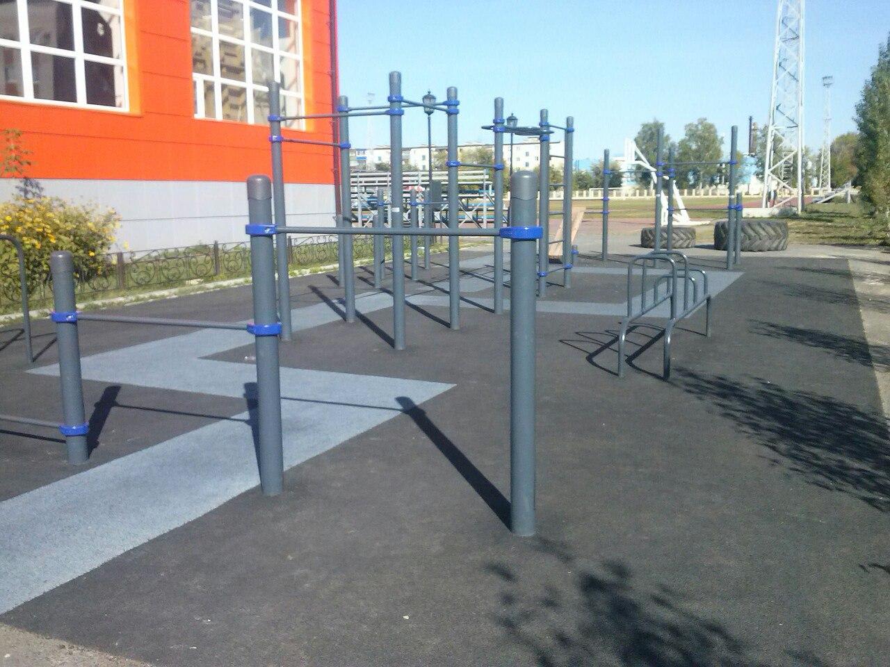 Barren bei Calisthenics Park at Центральный, городской округ Ишим – Foto 2 von 2