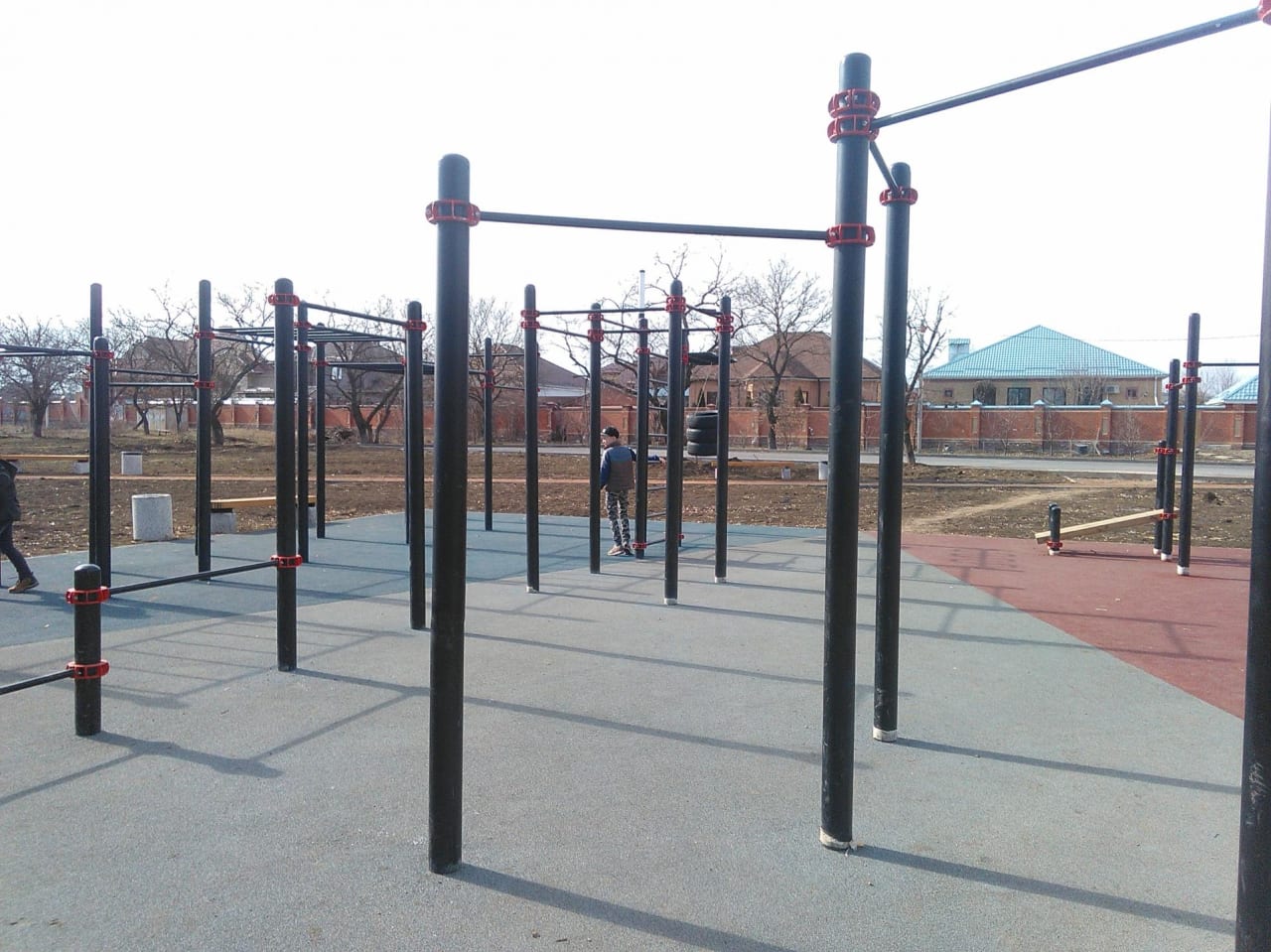 Push Up Bar at Calisthenics Park at Янтарная улица, Георгиевск – photo 2 of 4