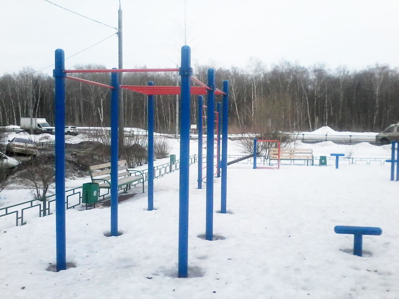 Hangelstange bei Calisthenics Park at Радужная улица, Московский – Foto 3 von 4