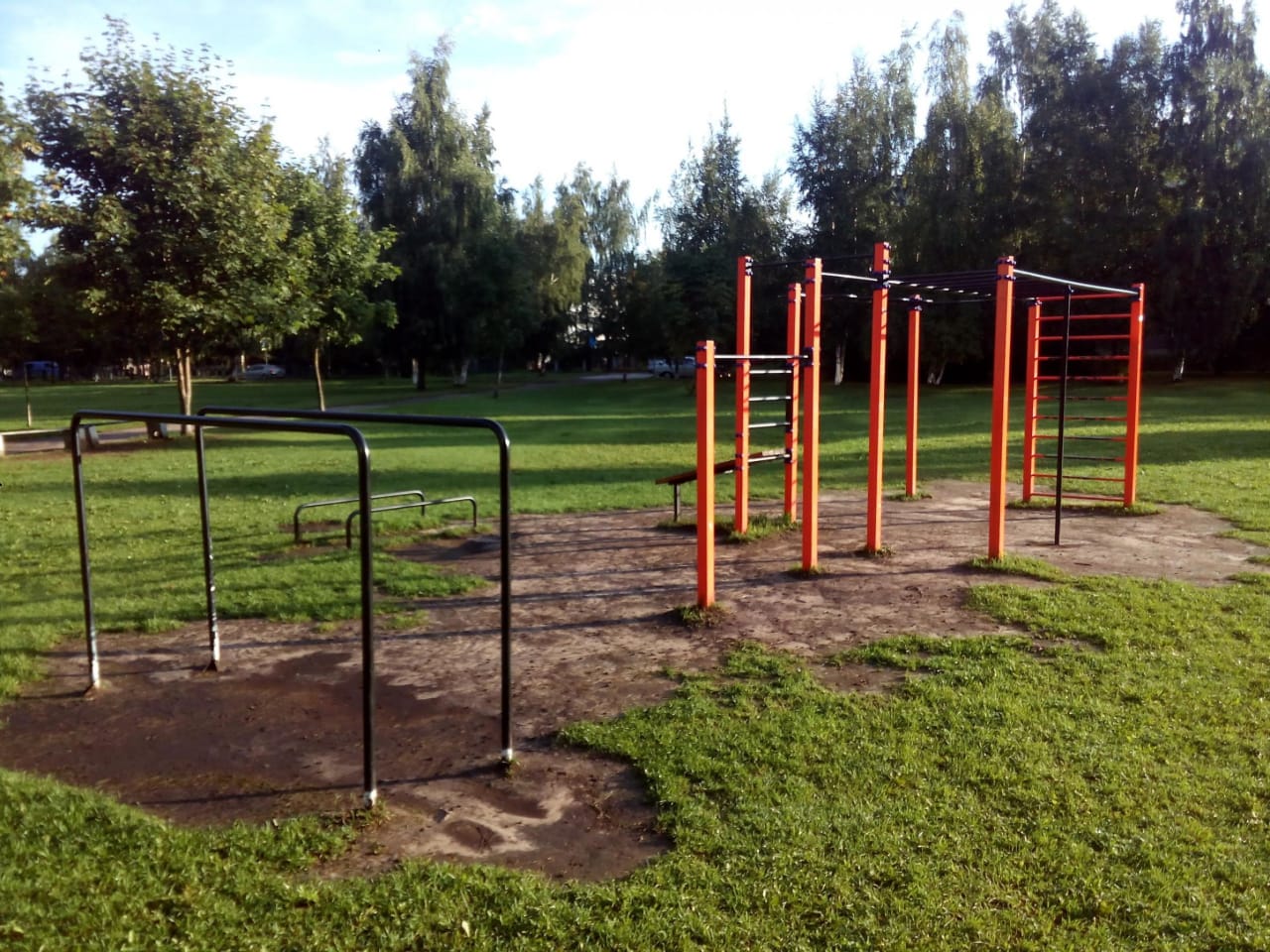 Bauchbank bei Calisthenics Park at Западная улица, городской округ Псков – Foto 5 von 5