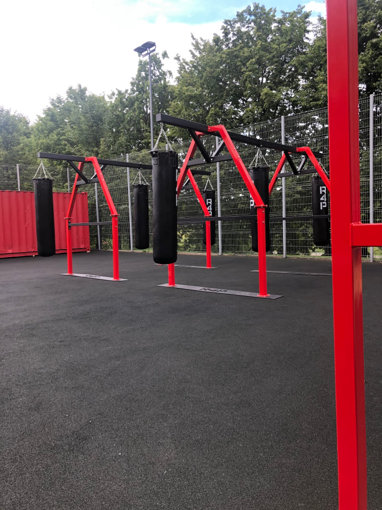 Шведська стінка на майданчику Calisthenics Park at улица Коштоянца, Москва – фото 4 з 6