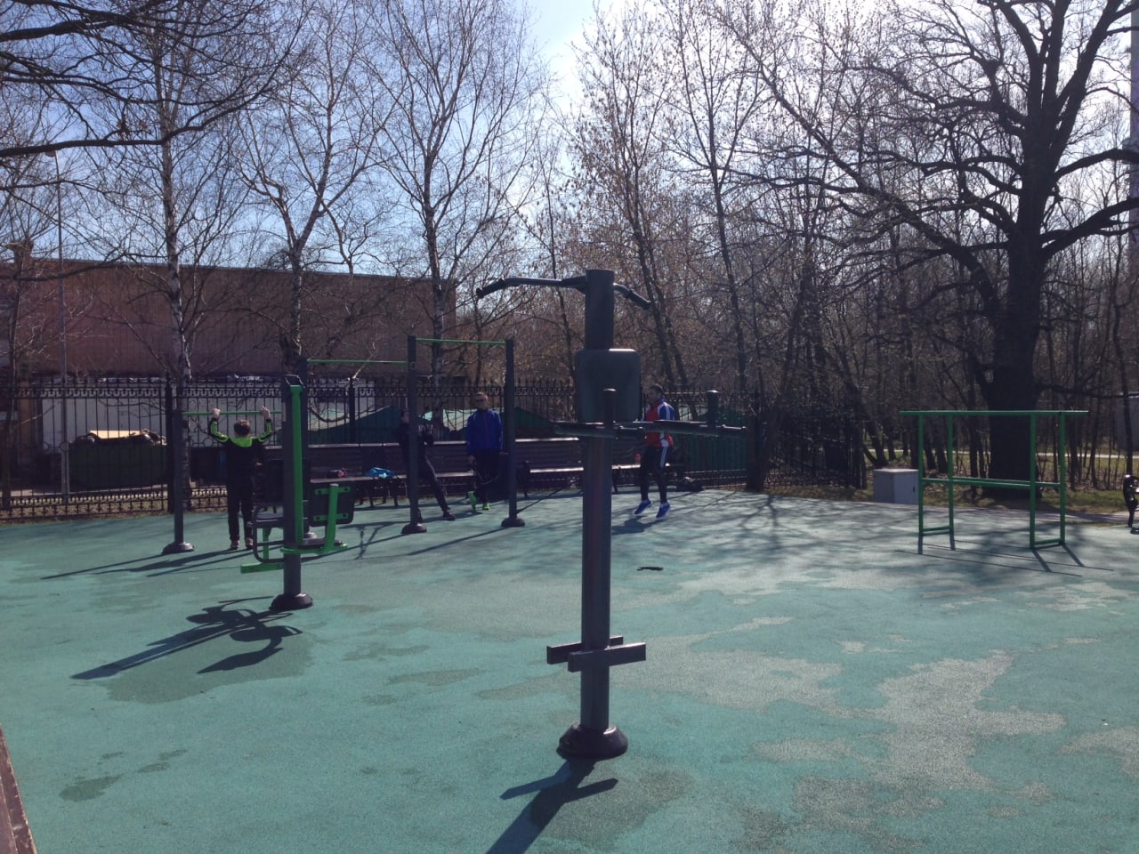 Abs Bench at Calisthenics Park at Спортивная аллея, Москва – photo 6 of 6