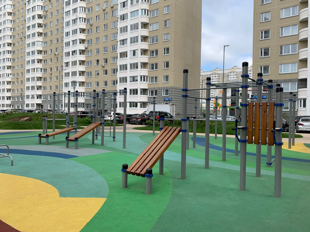 Klimmzugstange bei Calisthenics Park at улица Москвитина, Московский – Foto 1 von 2