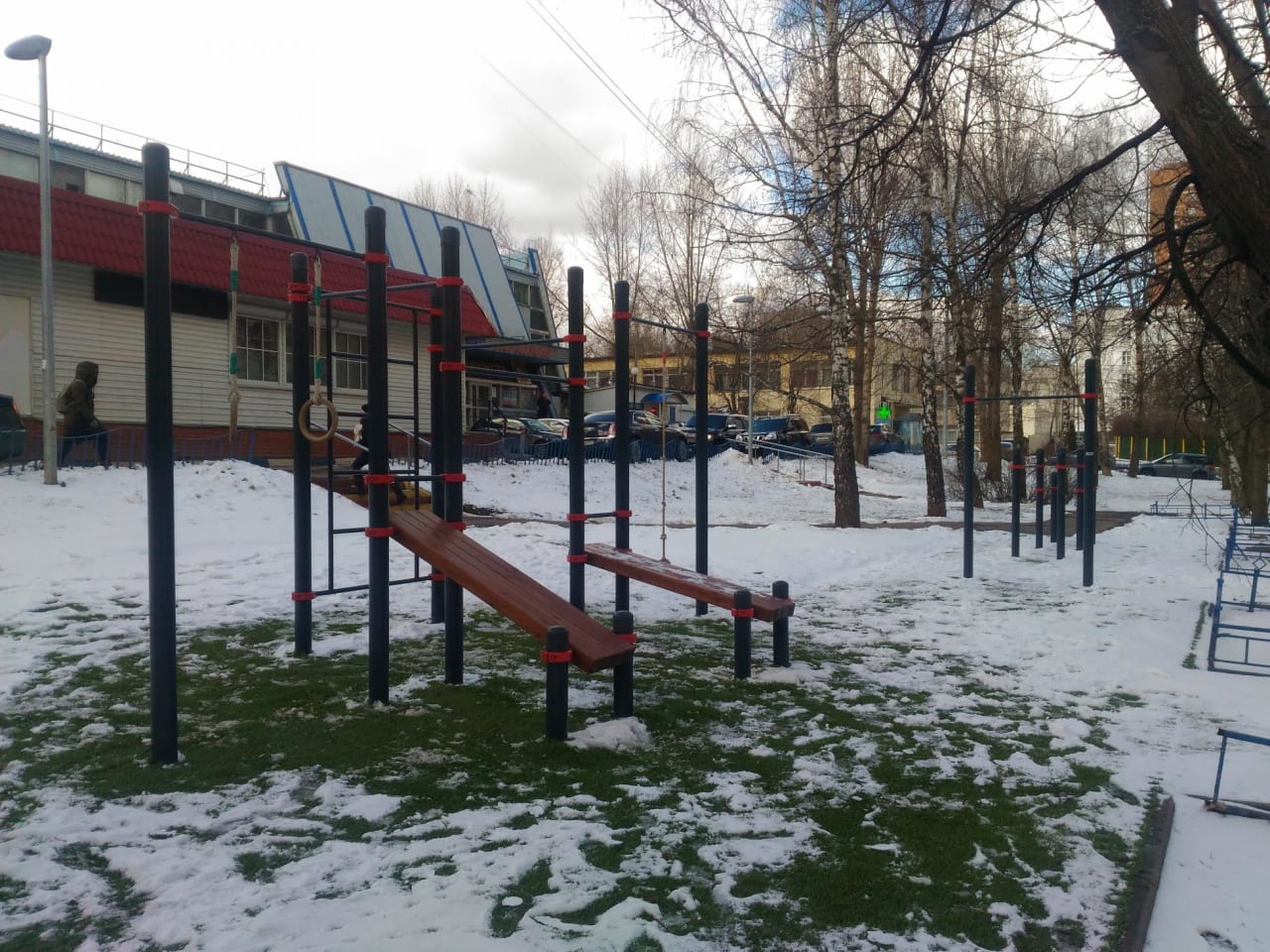 Pull Up Bar at Calisthenics Park at Профсоюзная улица, Москва – photo 1 of 3