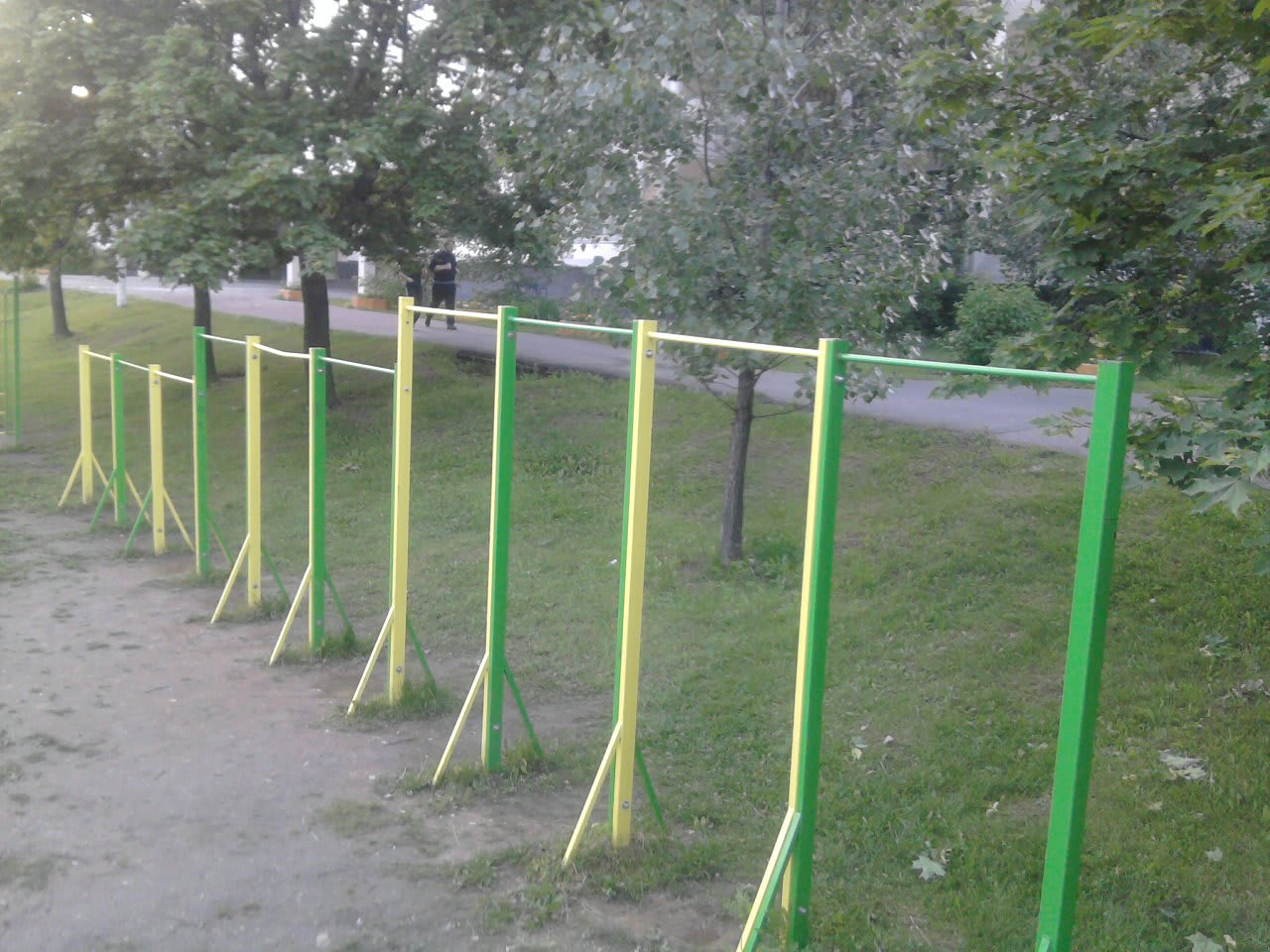 Parallel Gym Bars at Calisthenics Park at Варшавское шоссе (дублёр), Москва – photo 2 of 4