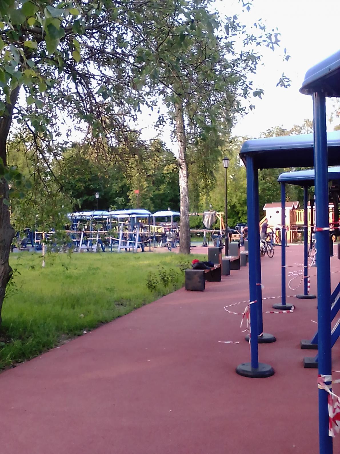 Pull Up Bar at Calisthenics Park at Большая Черкизовская улица, Москва #wp1991 – photo 1 of 10