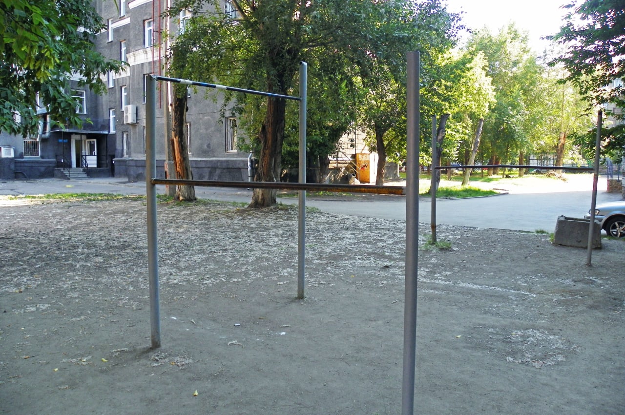 Barren bei Calisthenics Park at Космическая улица, городской округ Новосибирск – Foto 6 von 7