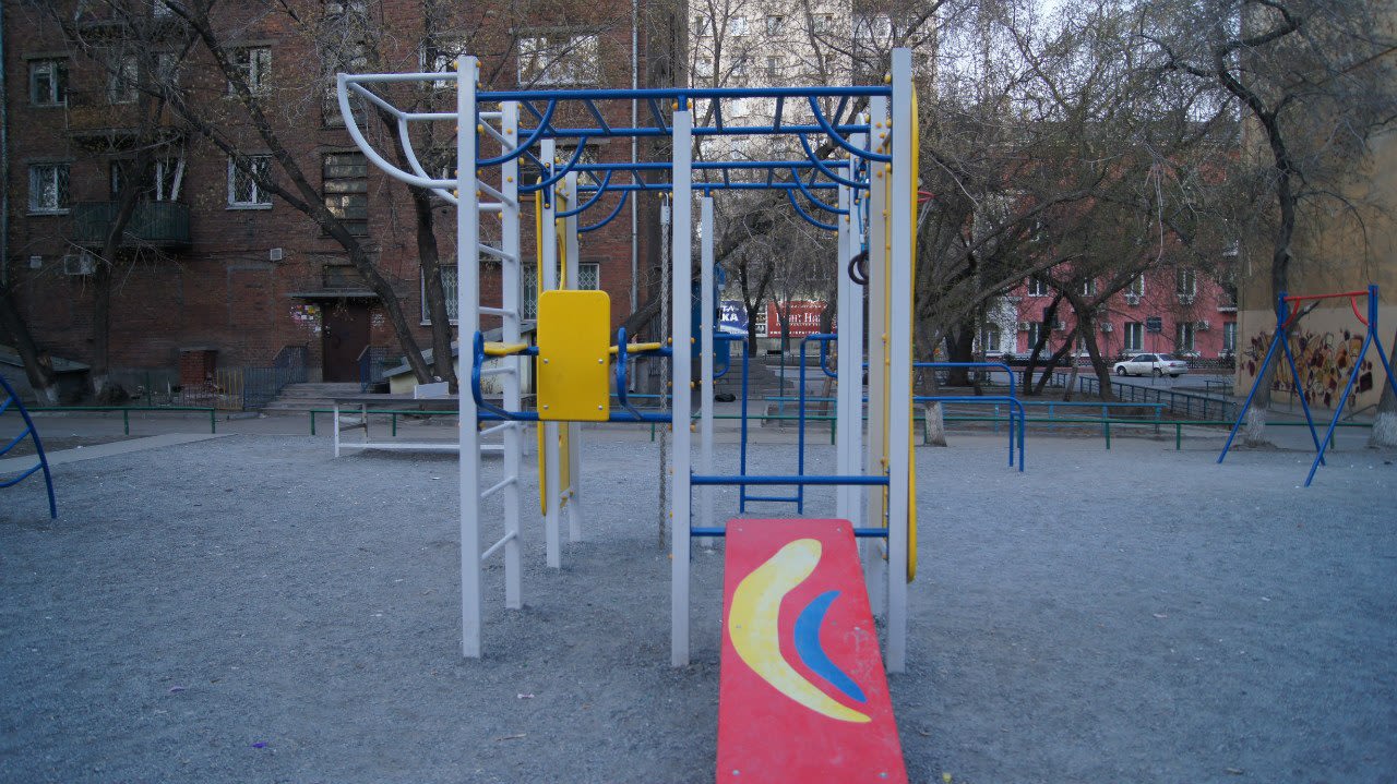 Barren bei Calisthenics Park at Советская улица, Новосибирск – Foto 2 von 5