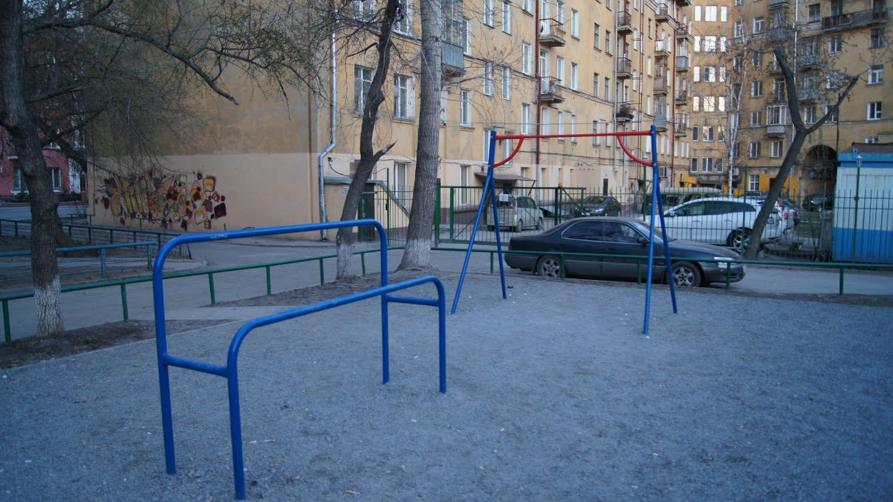 Hangelstange bei Calisthenics Park at Советская улица, Новосибирск – Foto 3 von 5