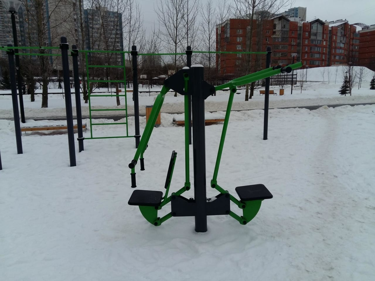 Cross Country Skier at Calisthenics Park at улица Удальцова, Москва #wp2020 – photo 6 of 7