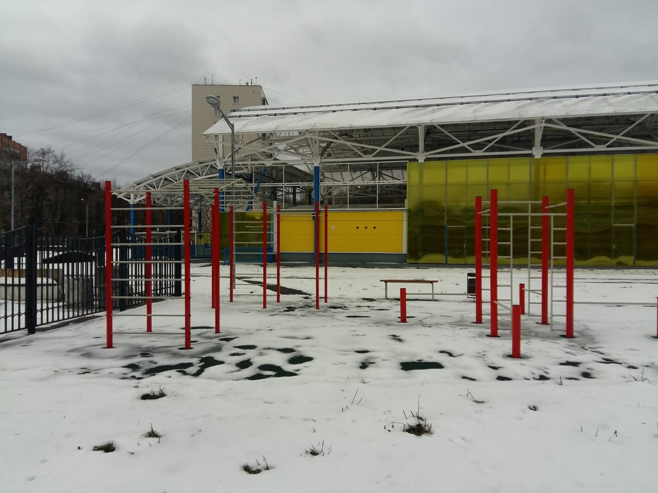 Pull Up Bar at Calisthenics Park at Коптевский бульвар, Москва – photo 1 of 5