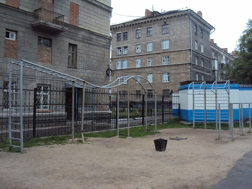 Barren bei Calisthenics Park at проспект Карла Маркса, городской округ Новосибирск – Foto 2 von 2