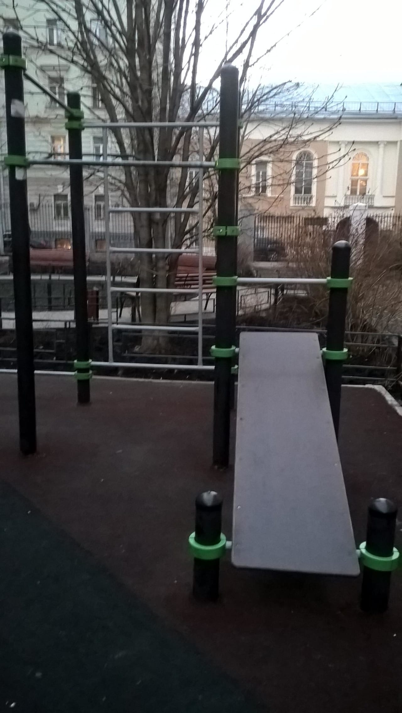 Pull Up Bar at Calisthenics Park at Тверская улица, Москва – photo 1 of 2
