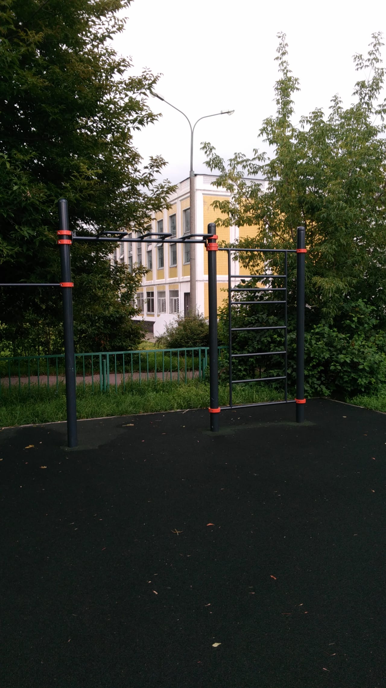Monkey Bars at Calisthenics Park at Ставропольская улица, Москва – photo 3 of 5