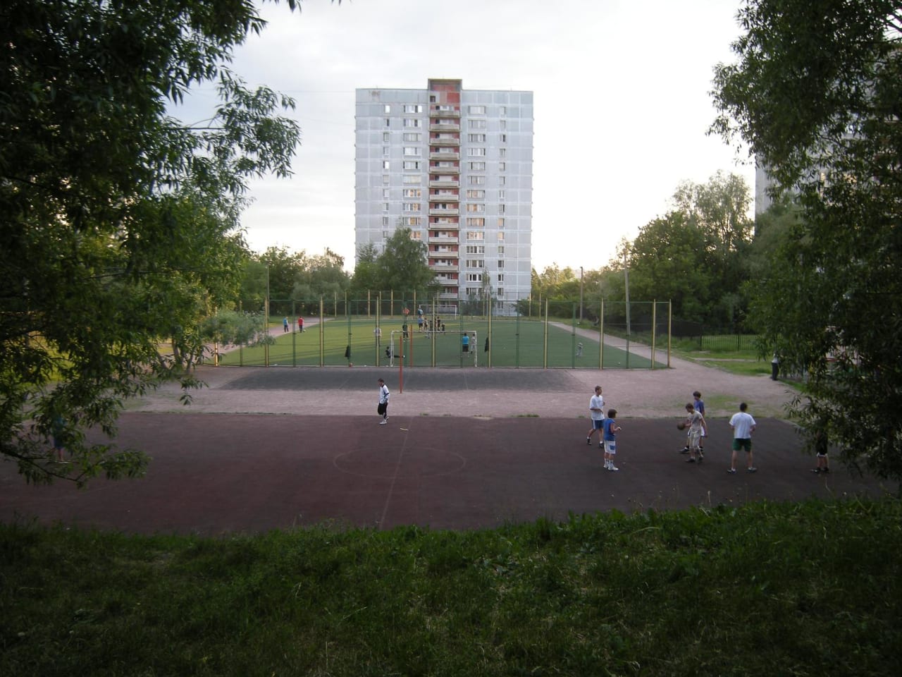 Monkey Bars at Outdoor Gym in район Капотня, Москва – photo 3 of 3